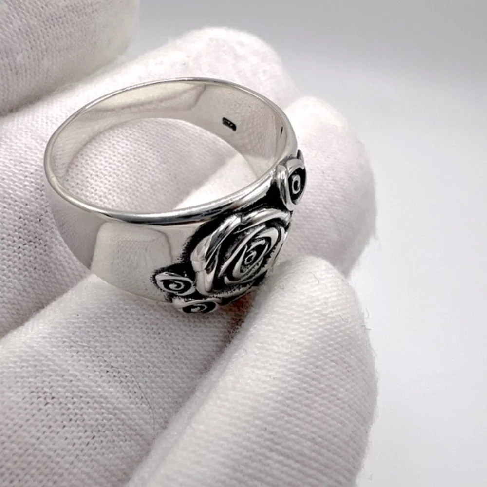 .925 Sterling Silver Roses Ring